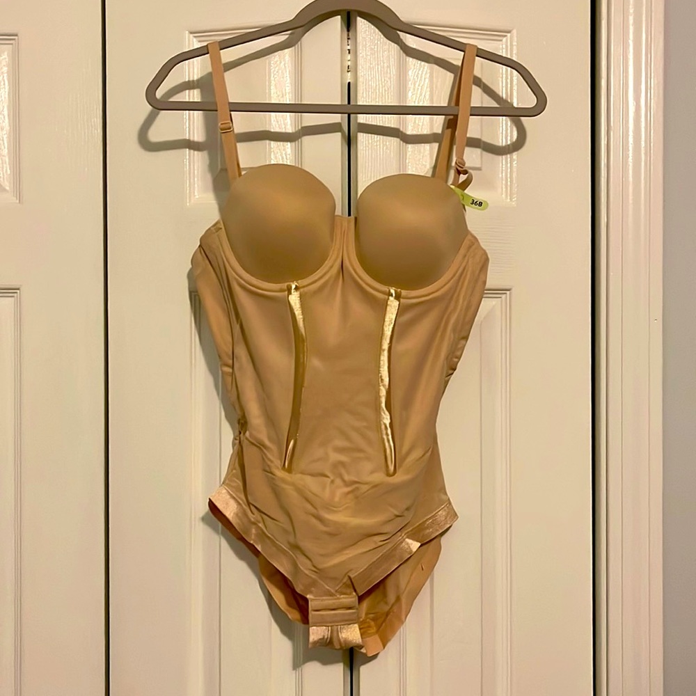 Maidenform shaper 36B NWT